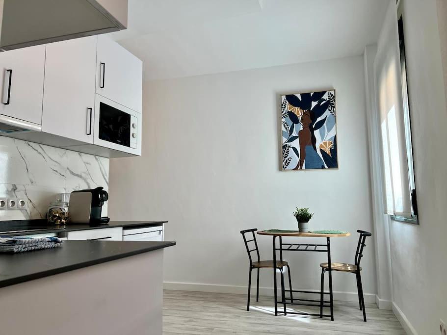 Leilighet With Private Rooftop By Easytrip *